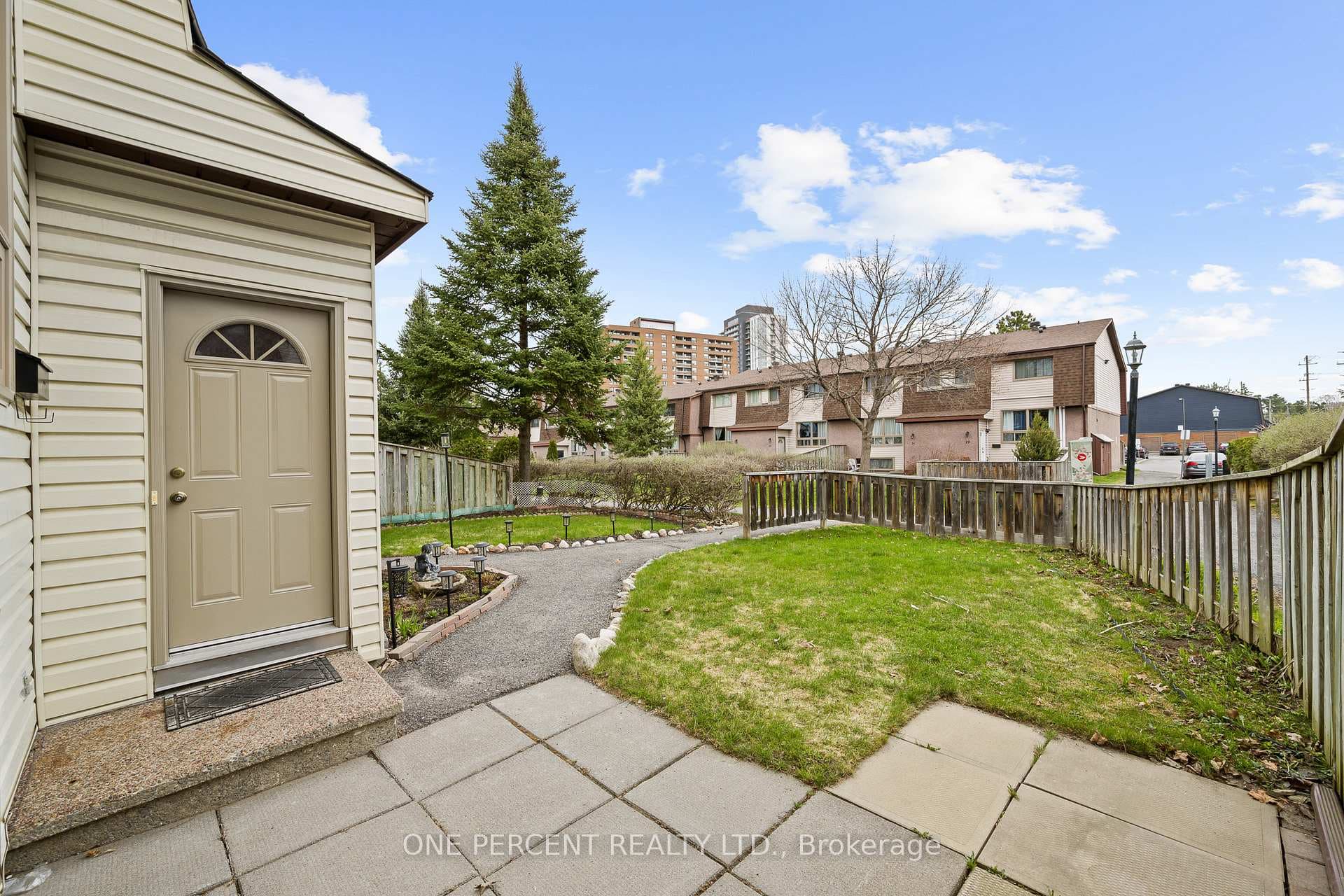 2640 Draper Avenue Unit 11 photo 3