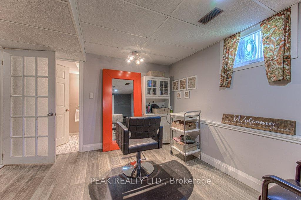 6 Hastings Court photo 35