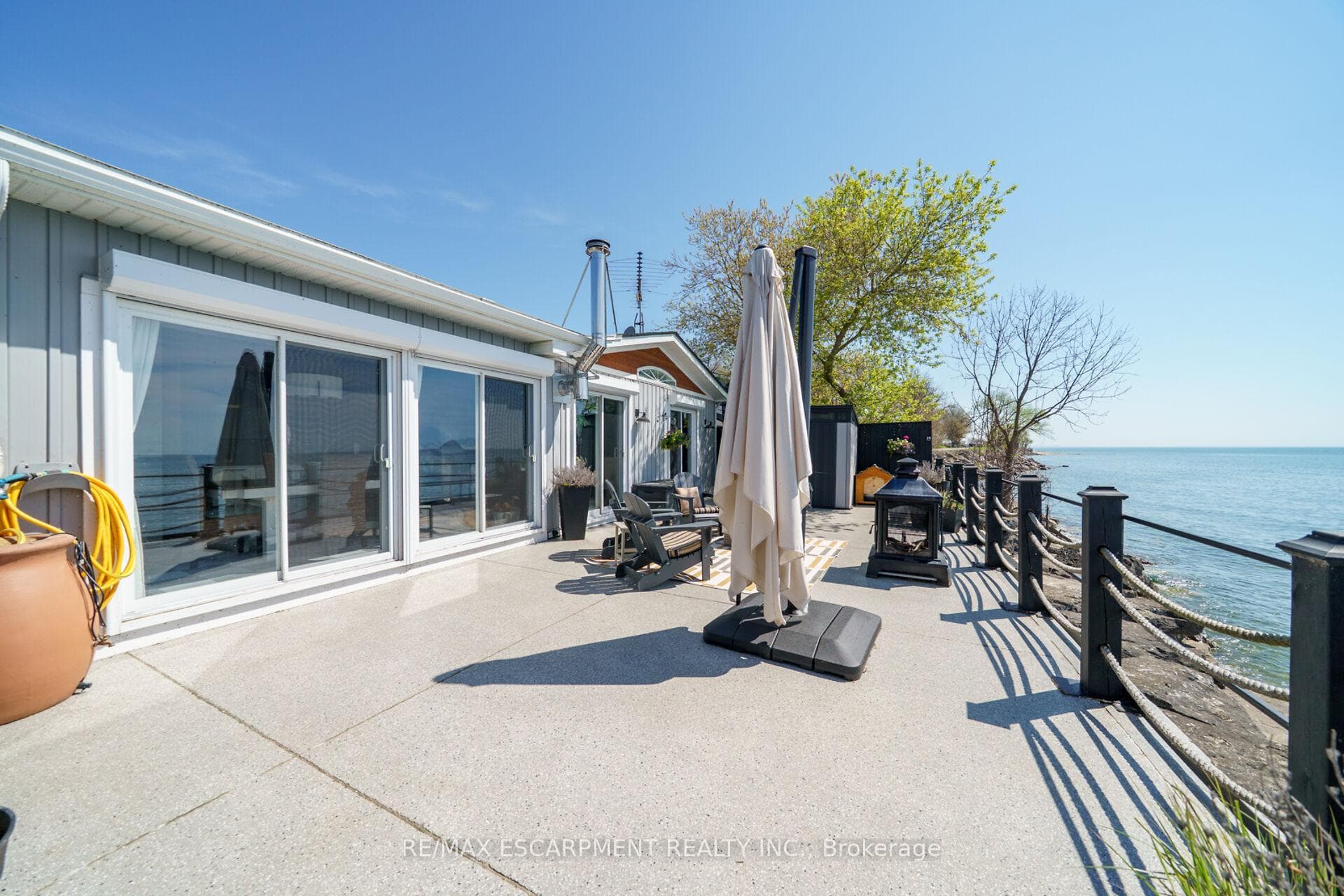 1200 LAKESHORE Road photo 41
