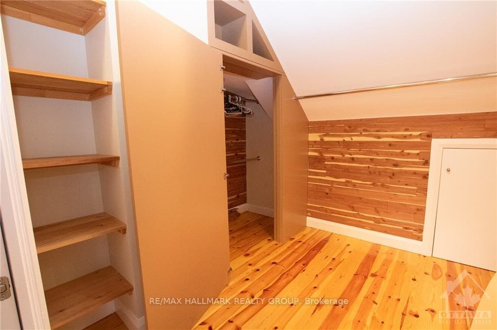 26 WAYLING Avenue photo 19