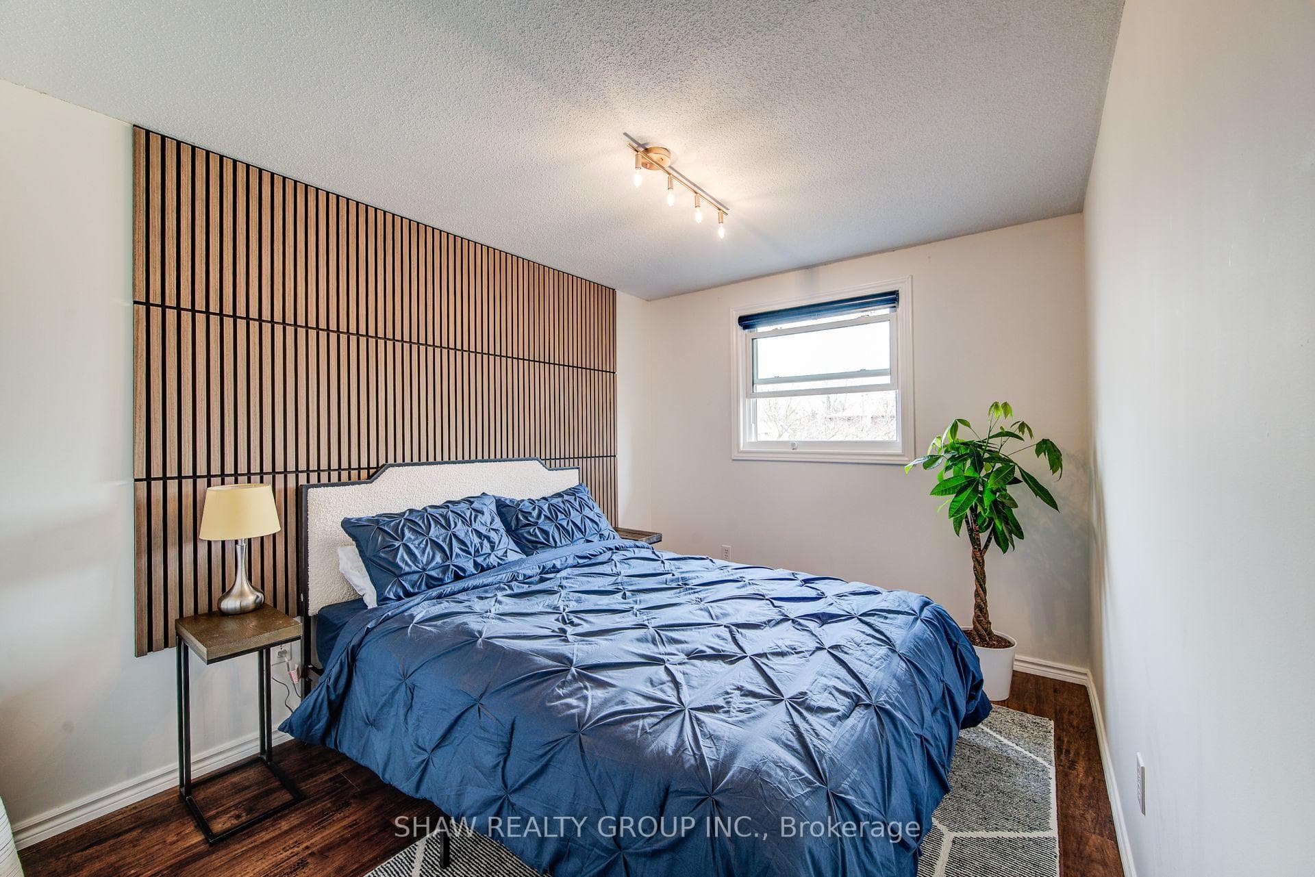 110 Imperial Drive photo 29