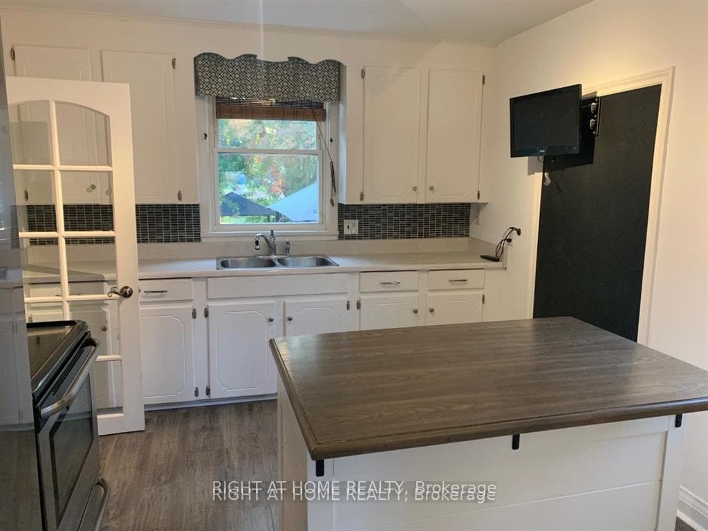 242 Cadillac Avenue photo 8