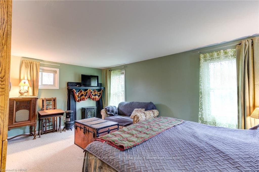545 YORK Avenue photo 23