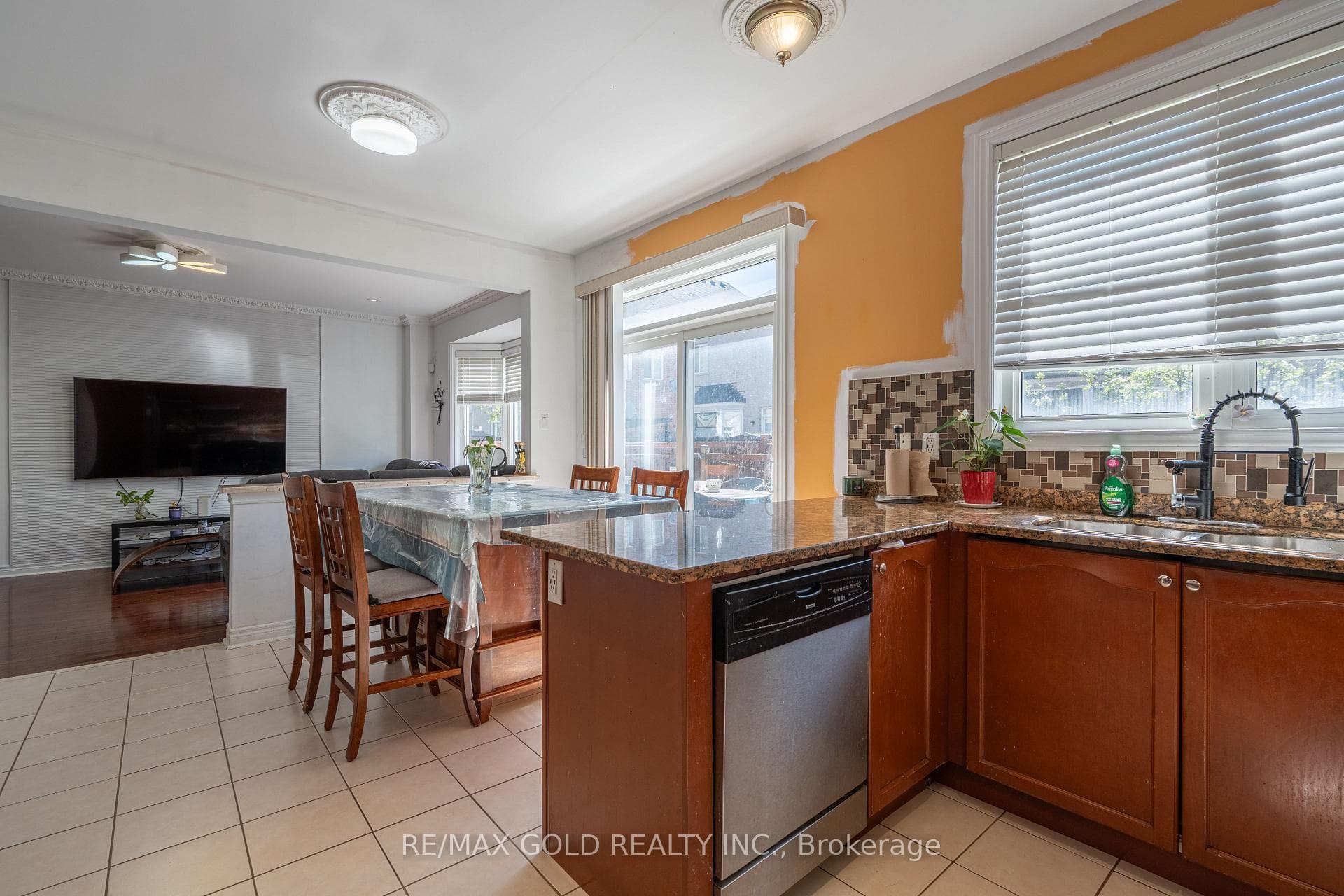 138 Watsonbrook Drive photo 9