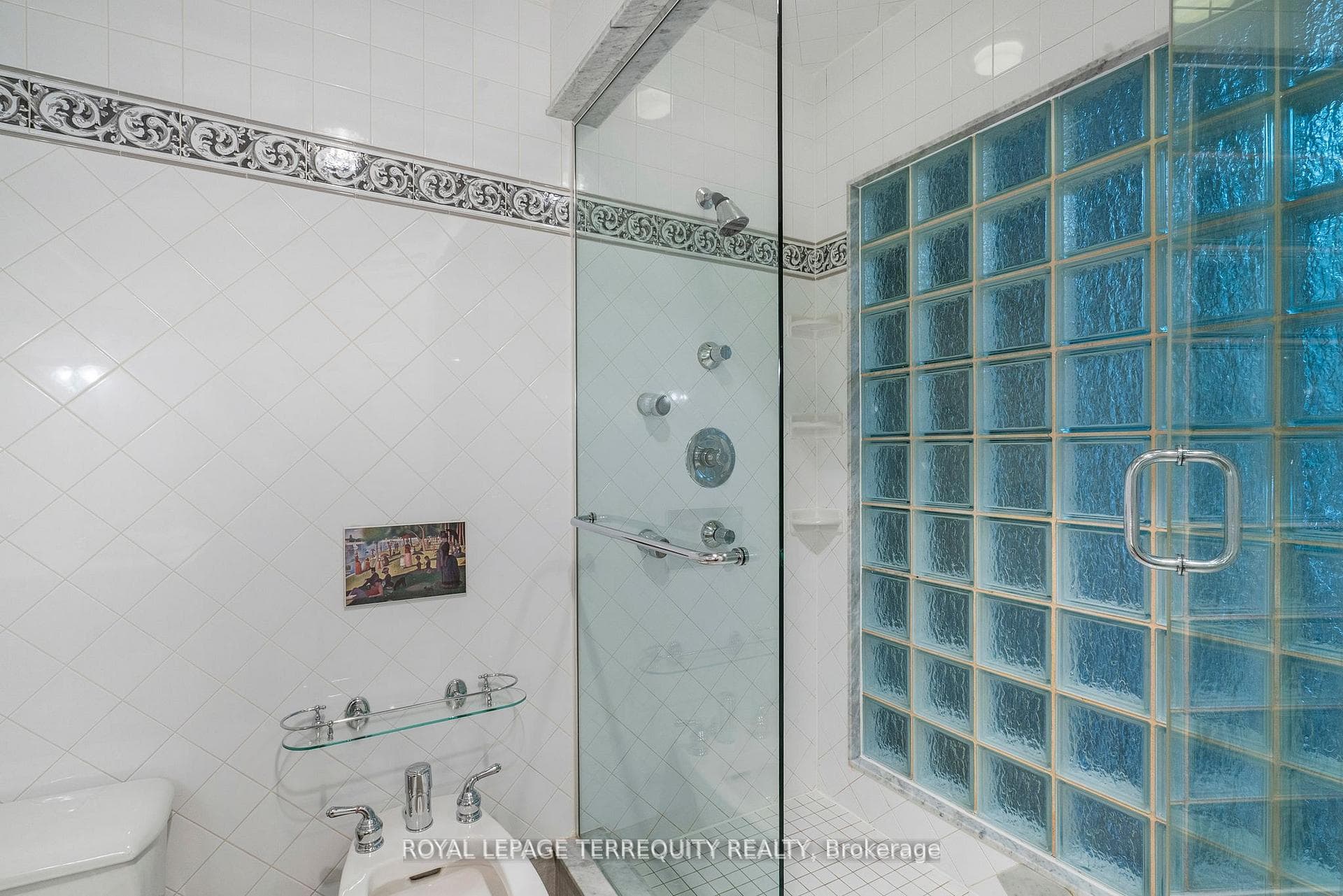 197 La Rose Avenue Unit 18 photo 30