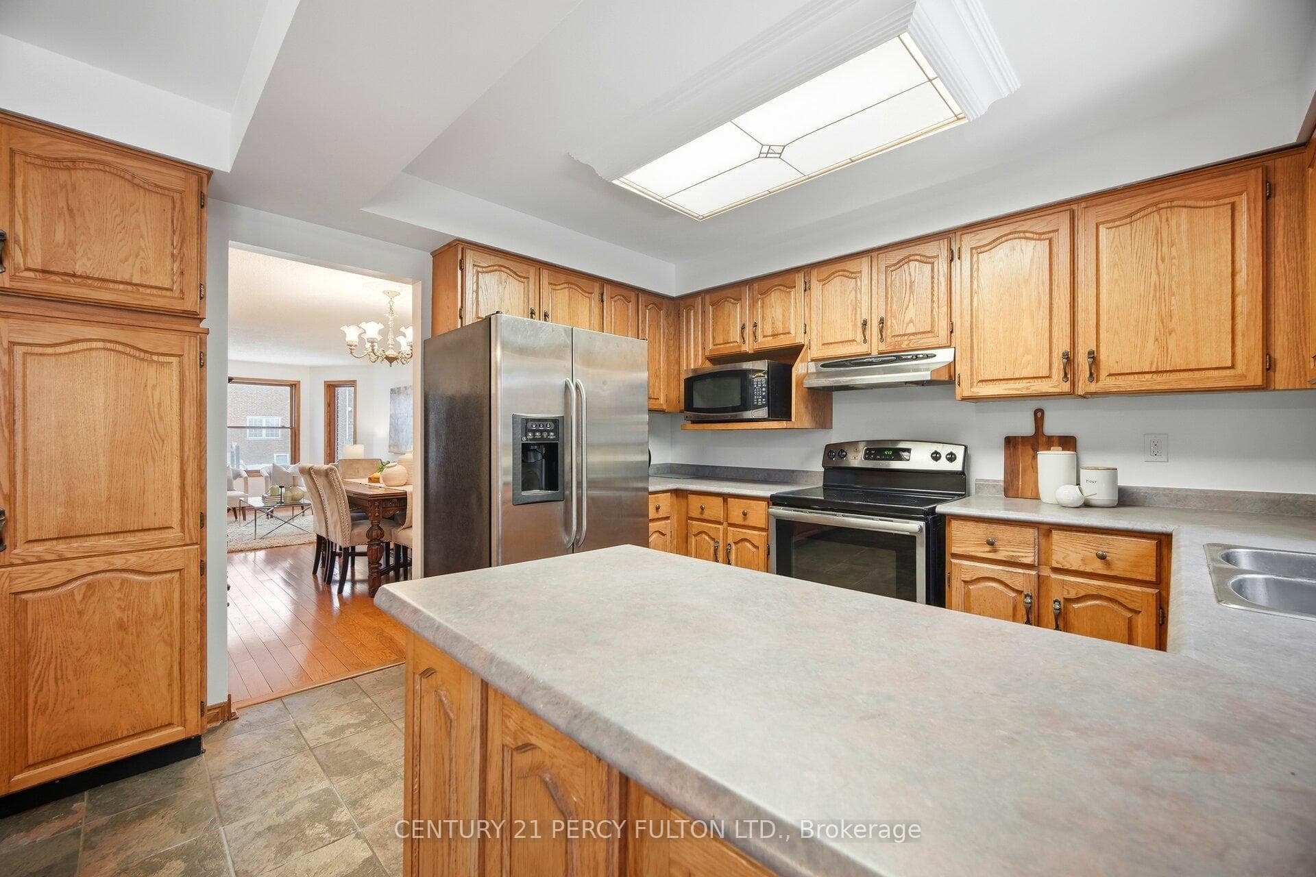 233 Gwendolyn Street photo 9