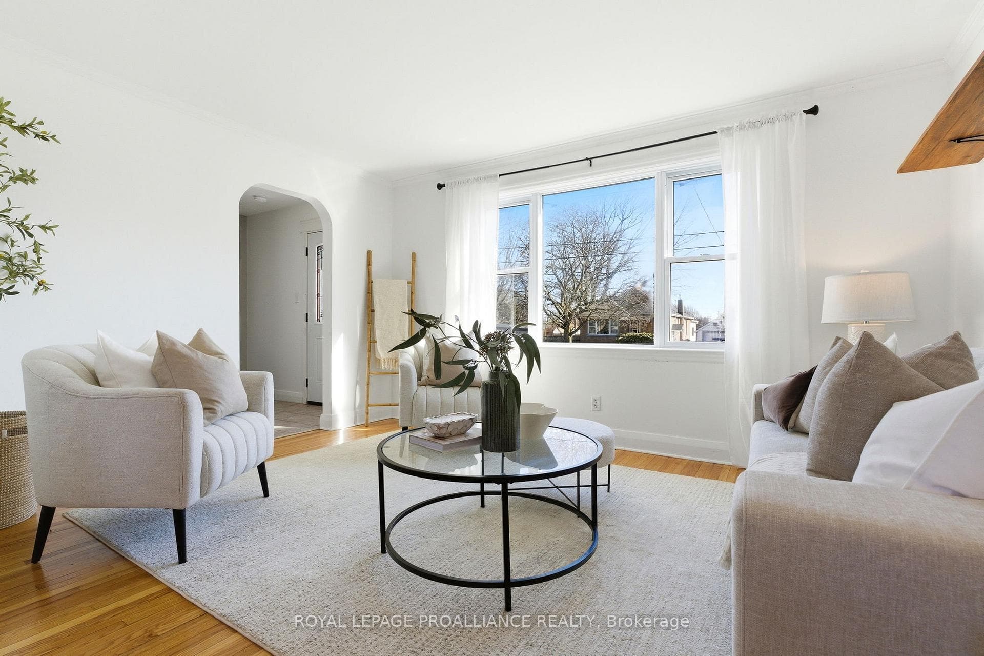 154 Munroe Street photo 11