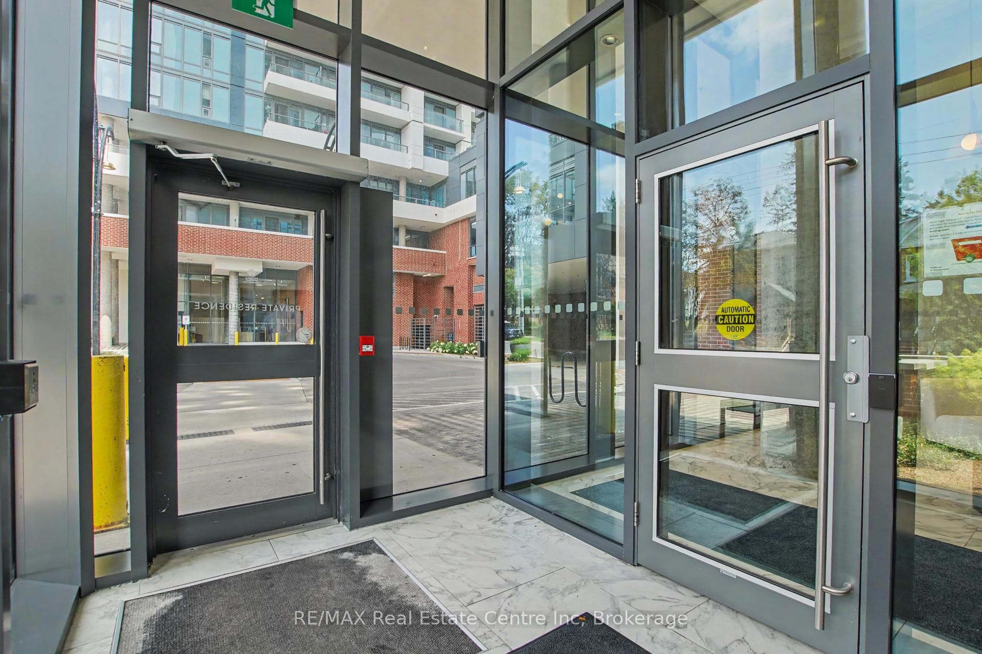 15 WELLINGTON Street Unit 2214 photo 6