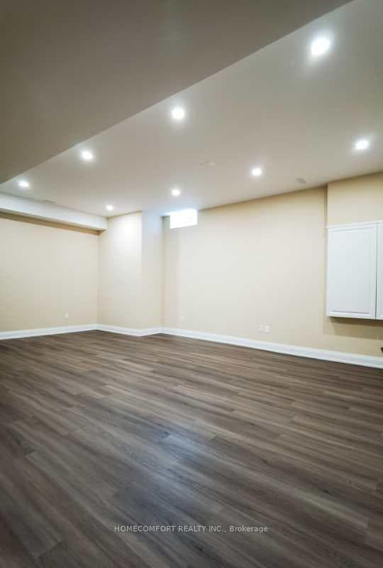 111 Mitchell Place photo 11
