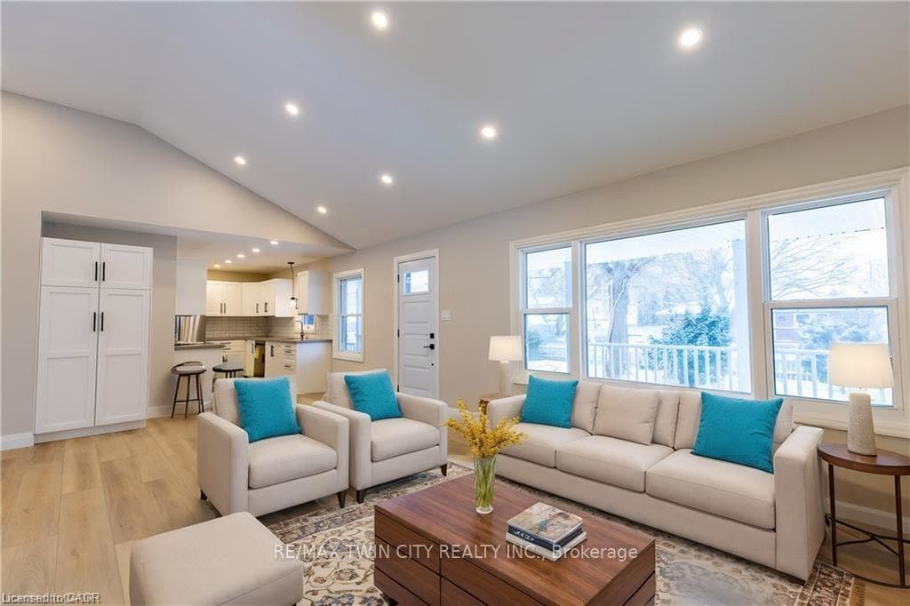 34 Close Avenue photo 28