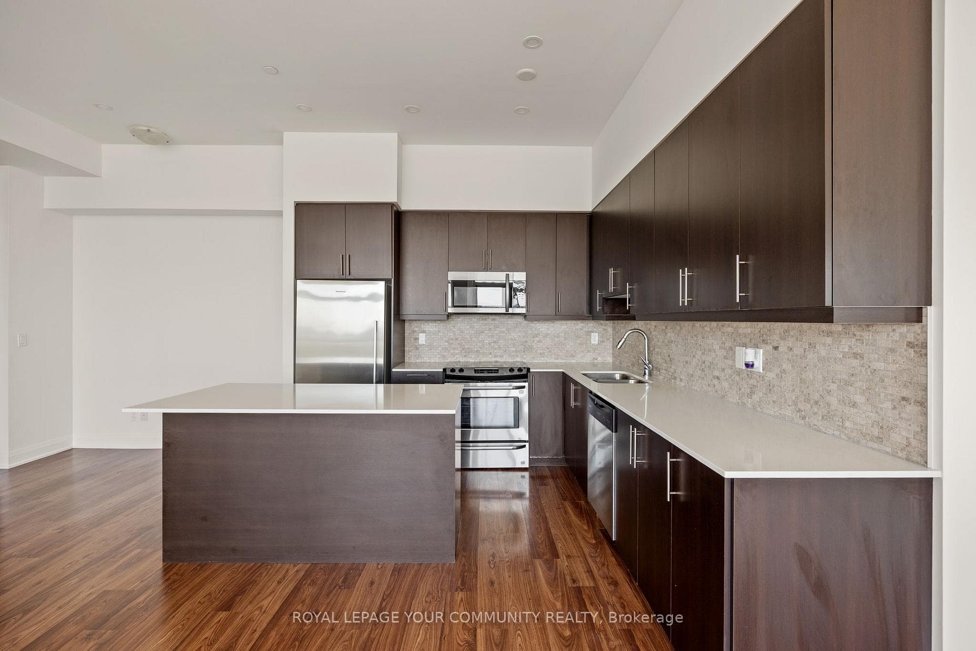 35 Fontenay Court Unit 1205 photo 4