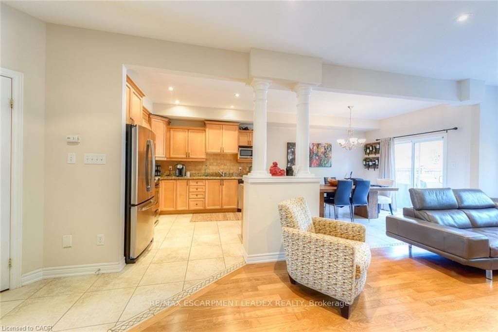 582 Stonehenge Drive photo 8