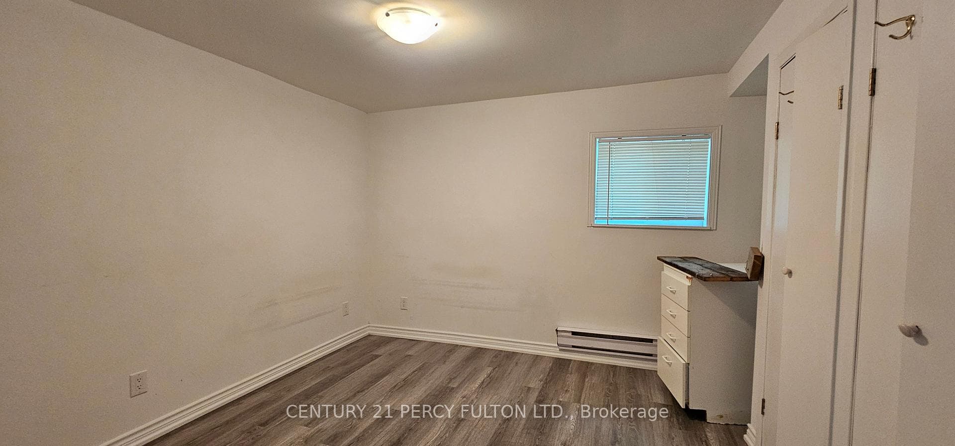 5895 Lakeshore Road photo 10