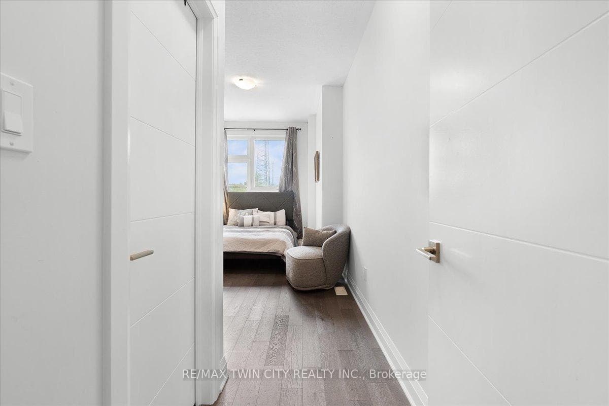 657 Benninger Drive photo 32