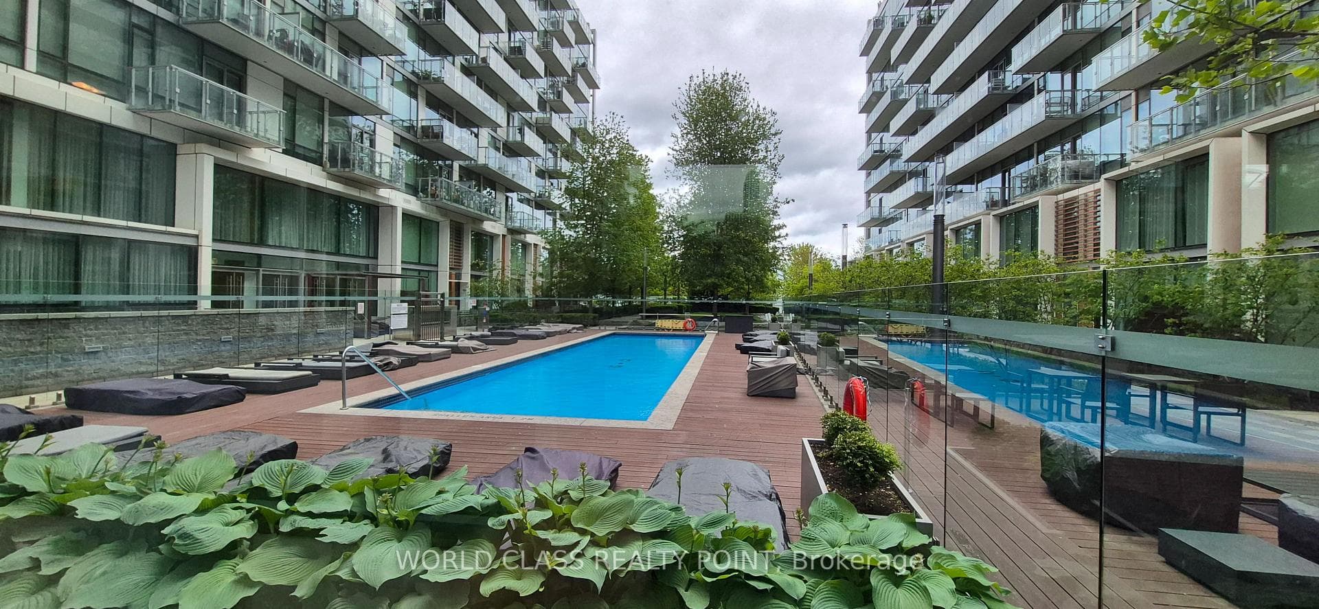 39 Queens Quay Unit 102 photo 19