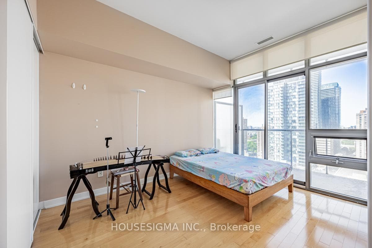 33 Charles Street Unit 2106 photo 18