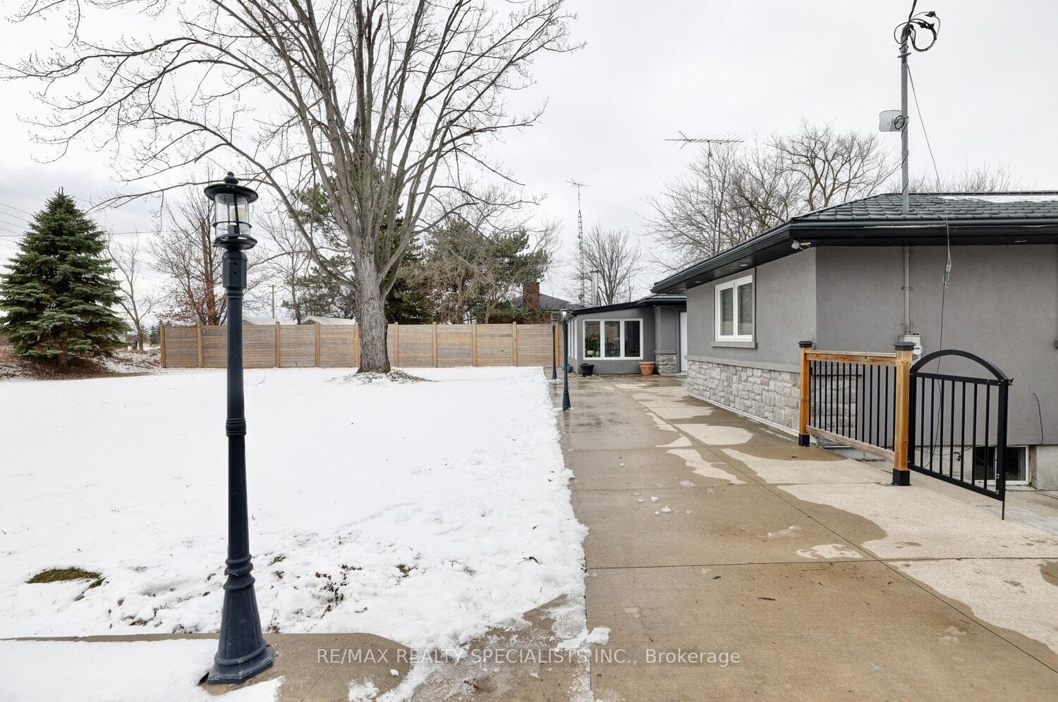 1181 Lower Base Line photo 46
