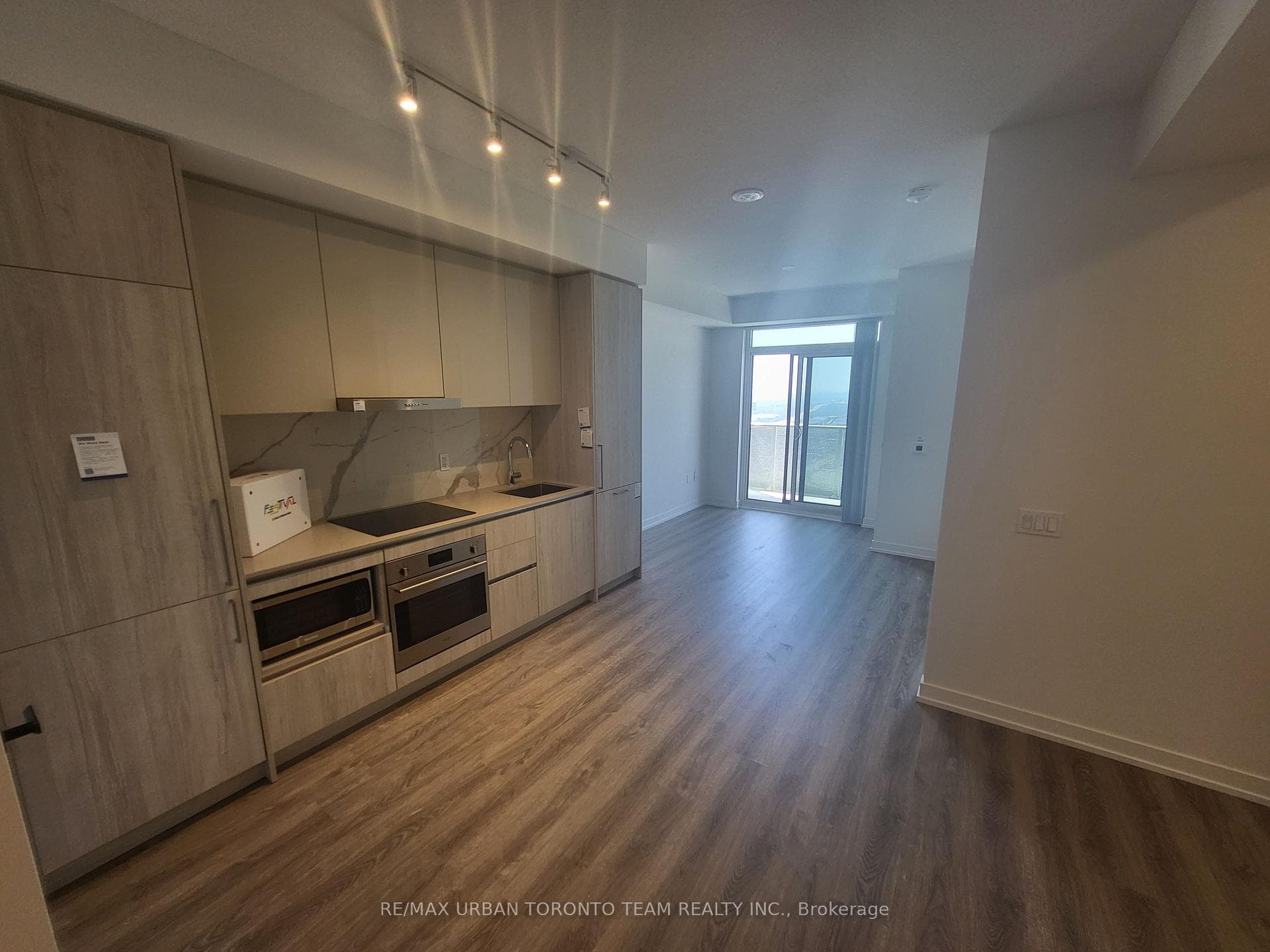 195 Commerce Street Unit 5210 photo 3