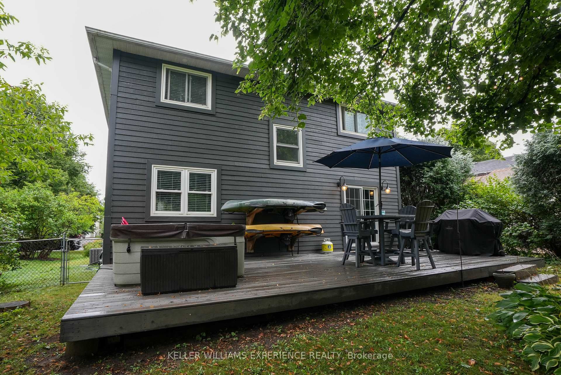 108 Elizabeth Street photo 16