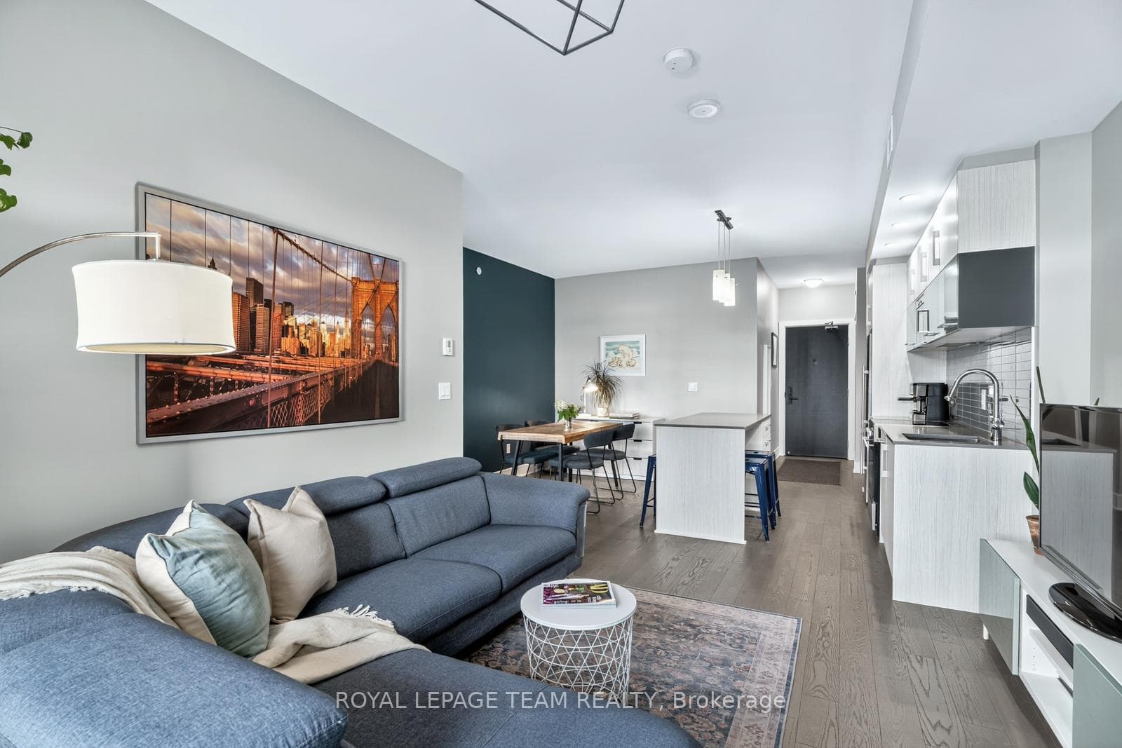 255 Bay Street Unit 416 photo 15