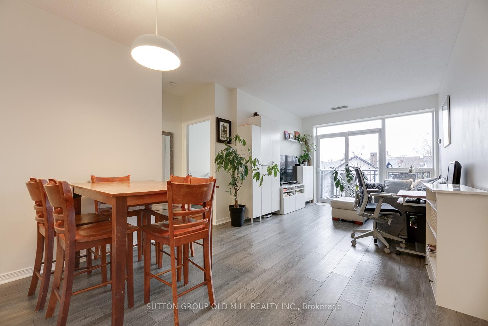 61 Heintzman Street Unit 308 photo 2