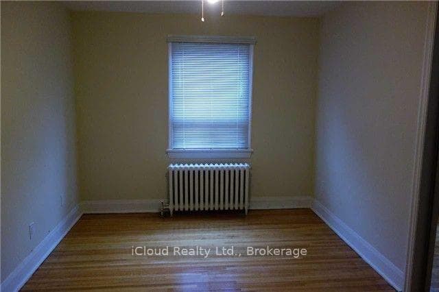 1162 Avenue Road Unit Upper photo 5