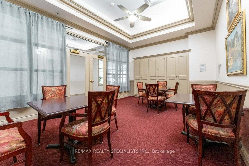 100 Burloak Drive Unit 2207 photo 32
