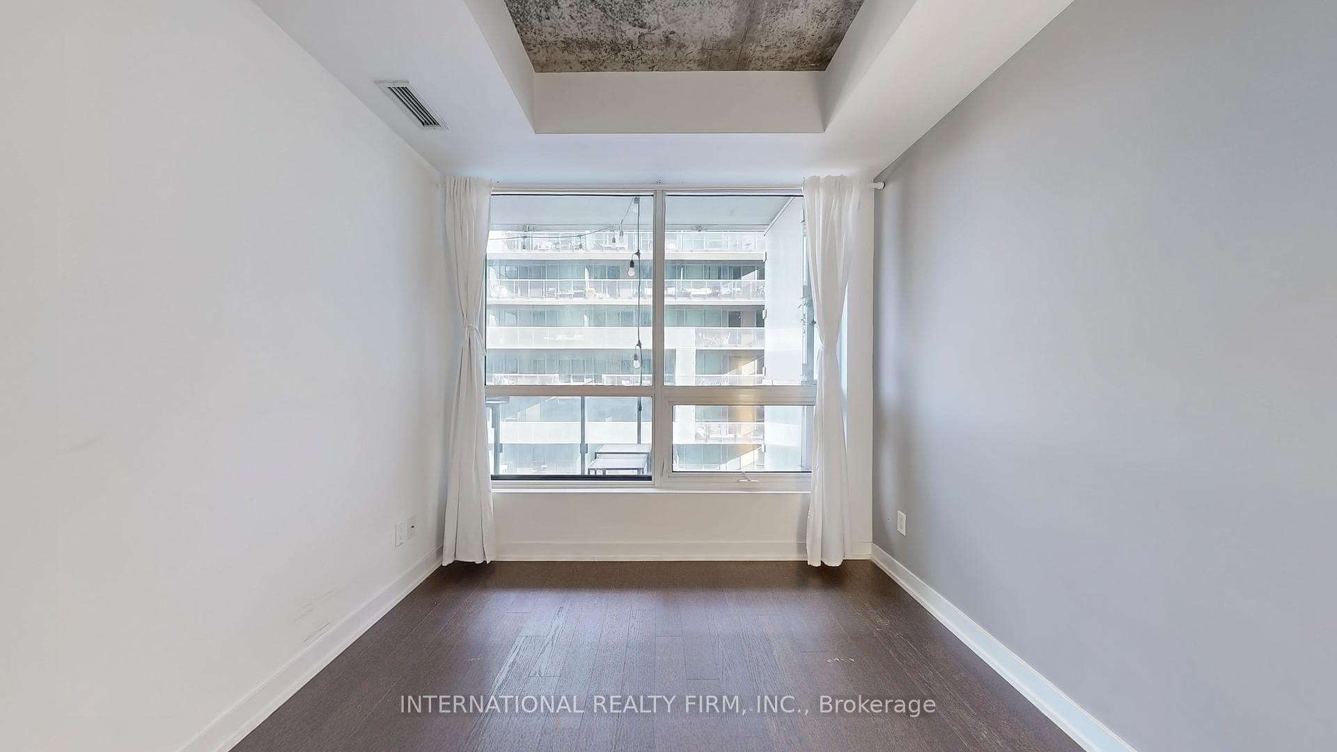 1030 King Street Unit 725 photo 17