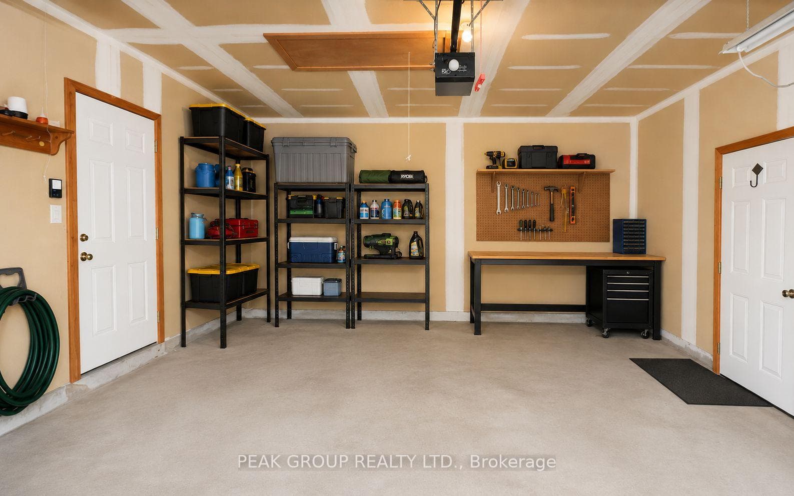 Garage is Virtually Staged