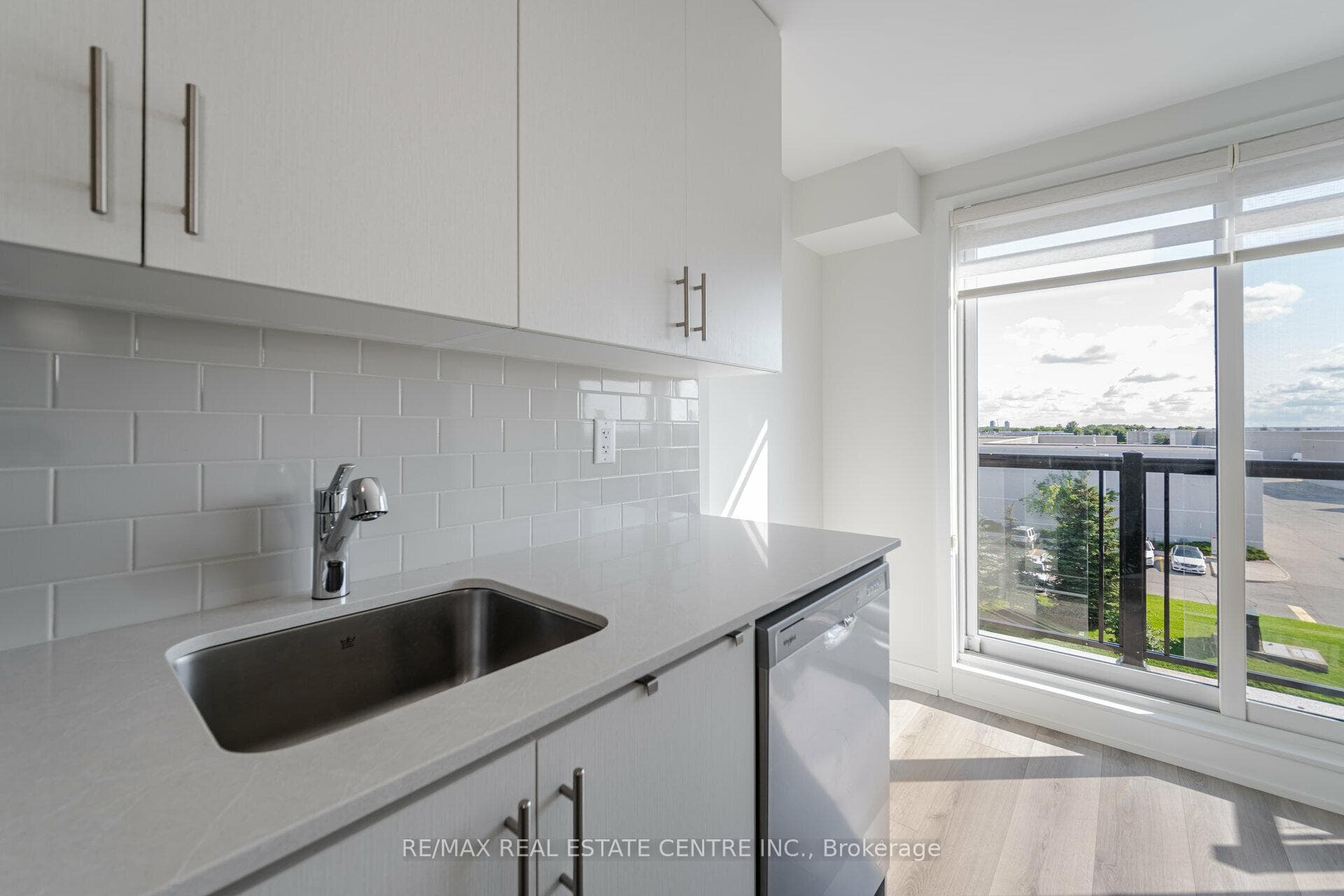 3401 Ridgeway Drive Unit 413 photo 8