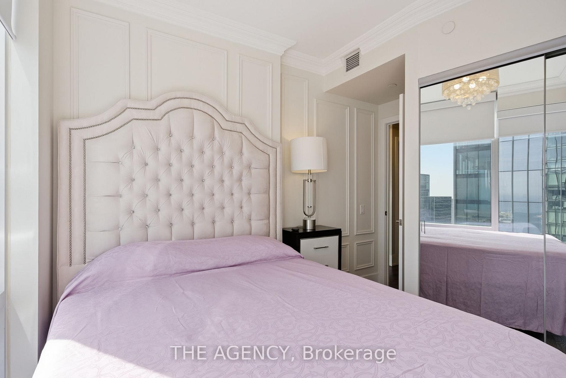 10 York Street Unit 4205 photo 11