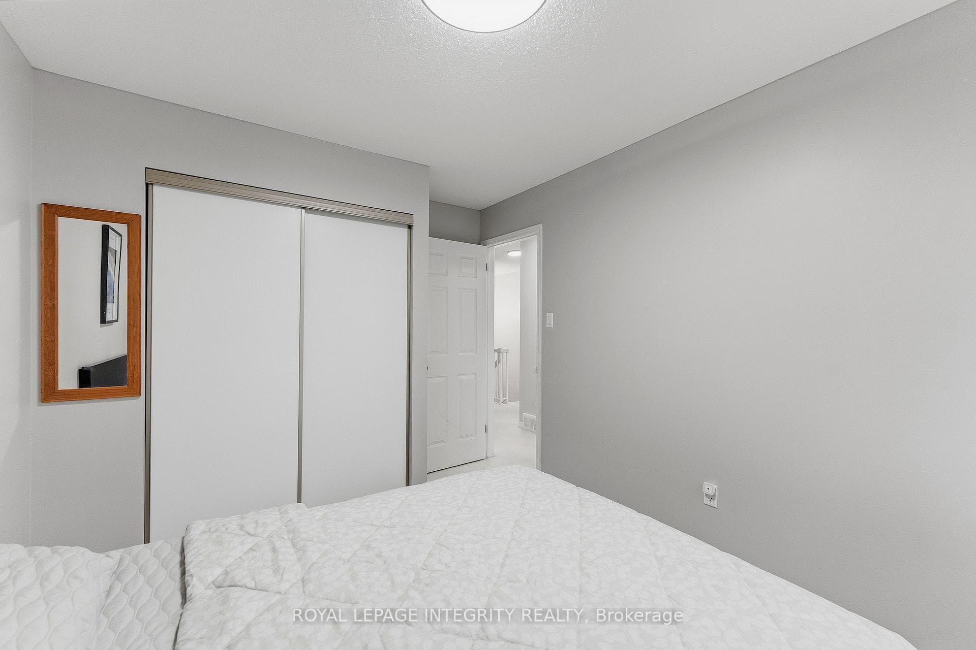 89 BURLINGTON Crescent photo 23