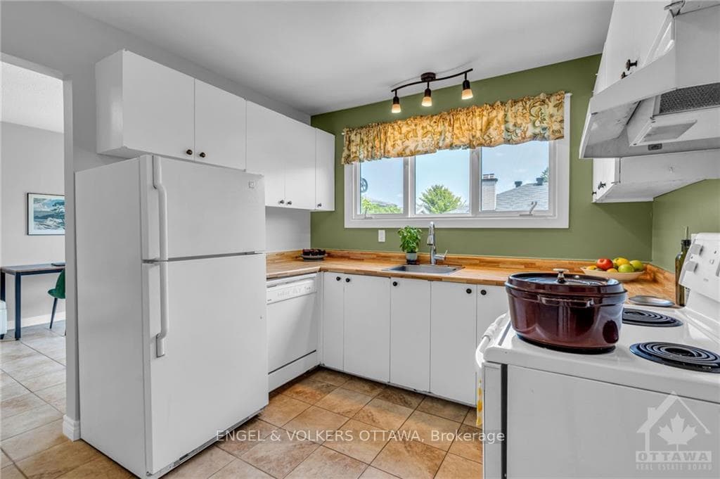 783 EASTVALE Drive photo 10