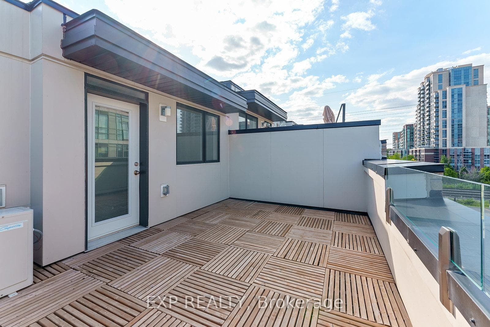 28 Fieldway Road Unit 64 photo 36