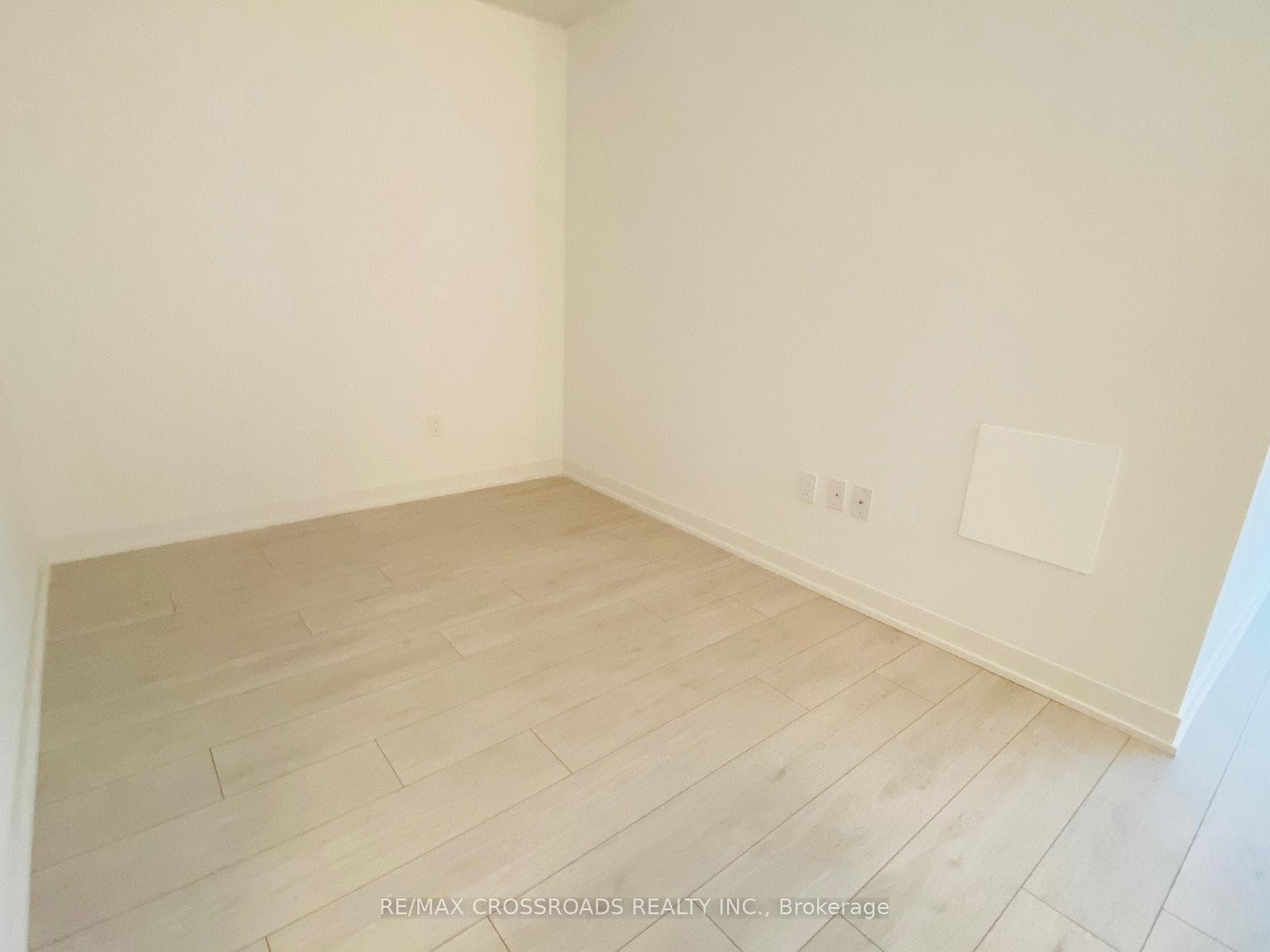 31 Tippett Road Unit 310 photo 10