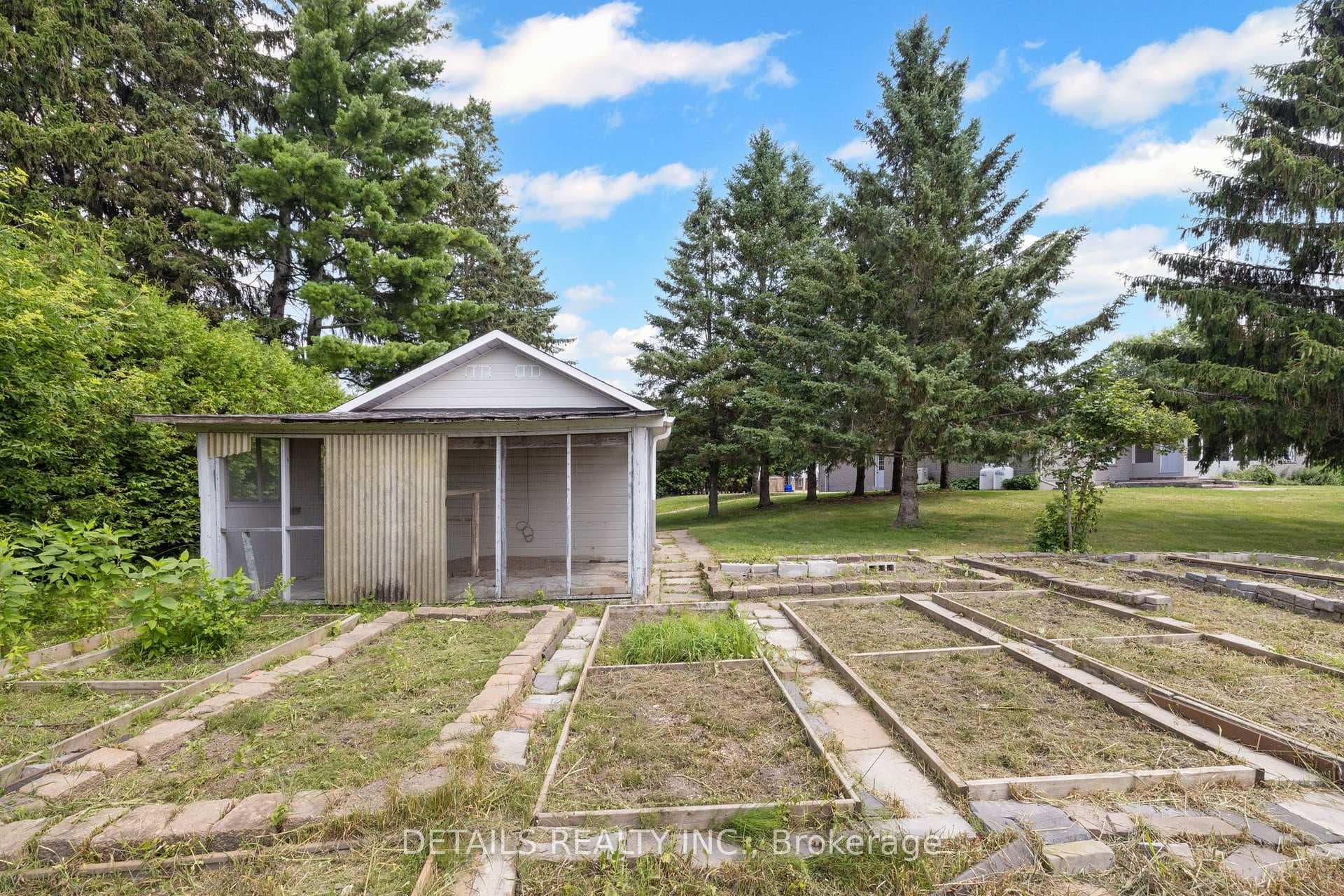 6408 Fourth Line Road photo 48
