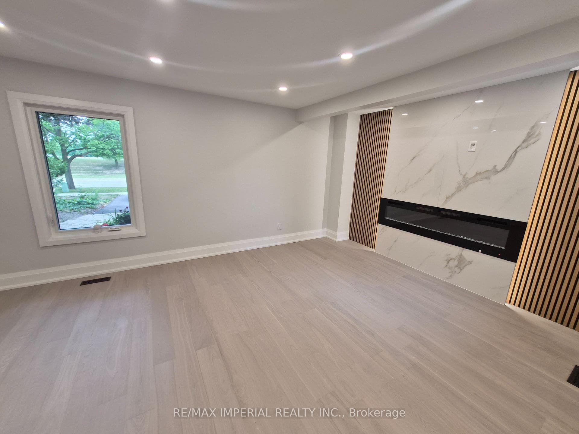 191 Avenue Road photo 9