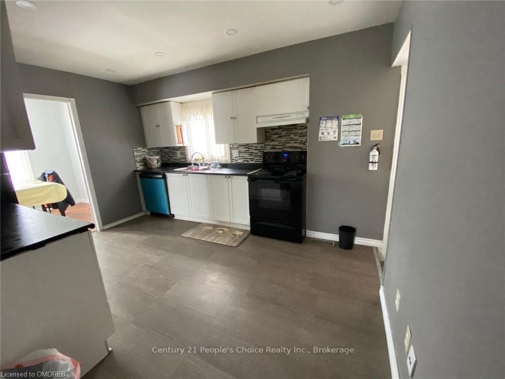 114 SPEIGHT Boulevard photo 8