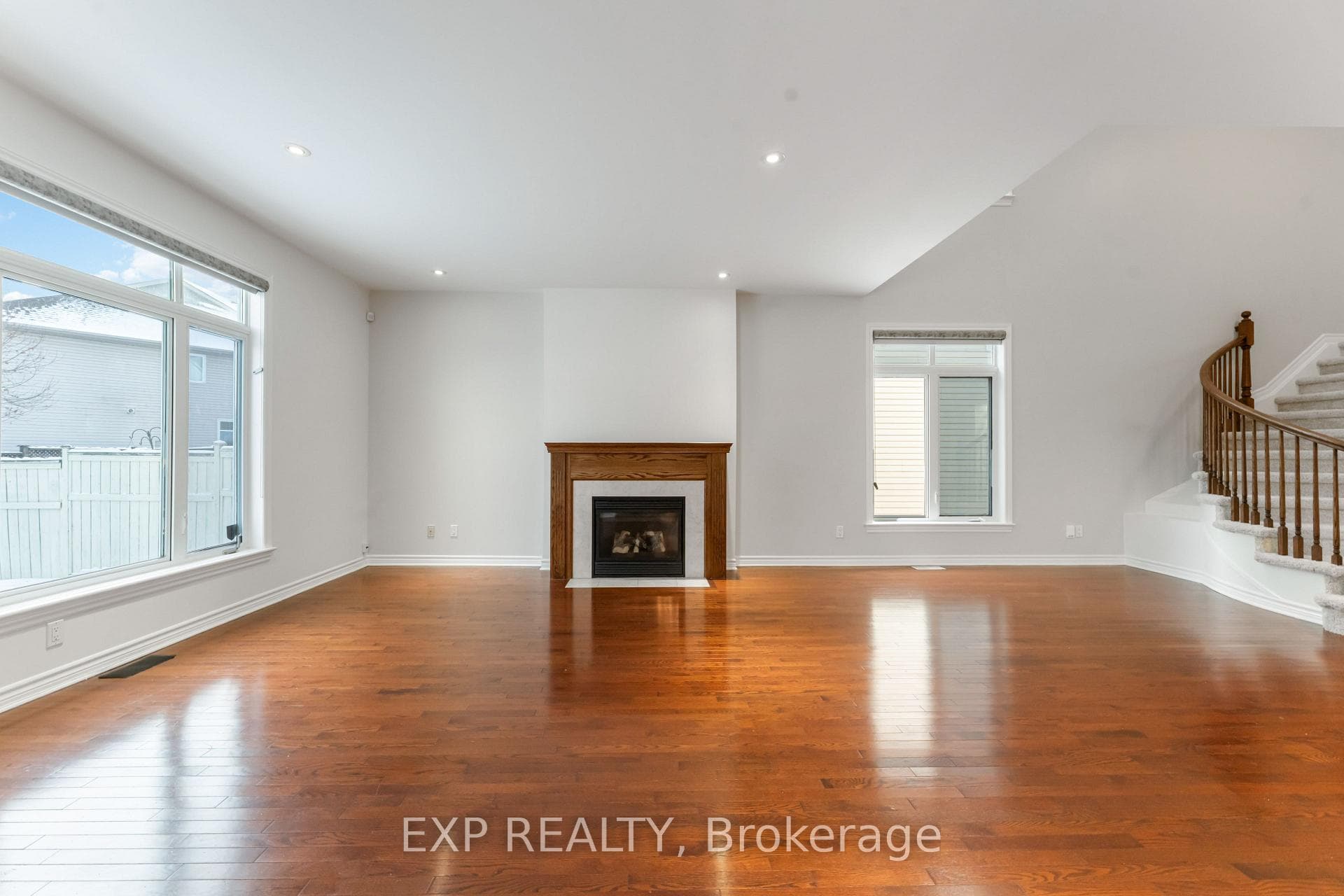 119 Anfield Crescent photo 13