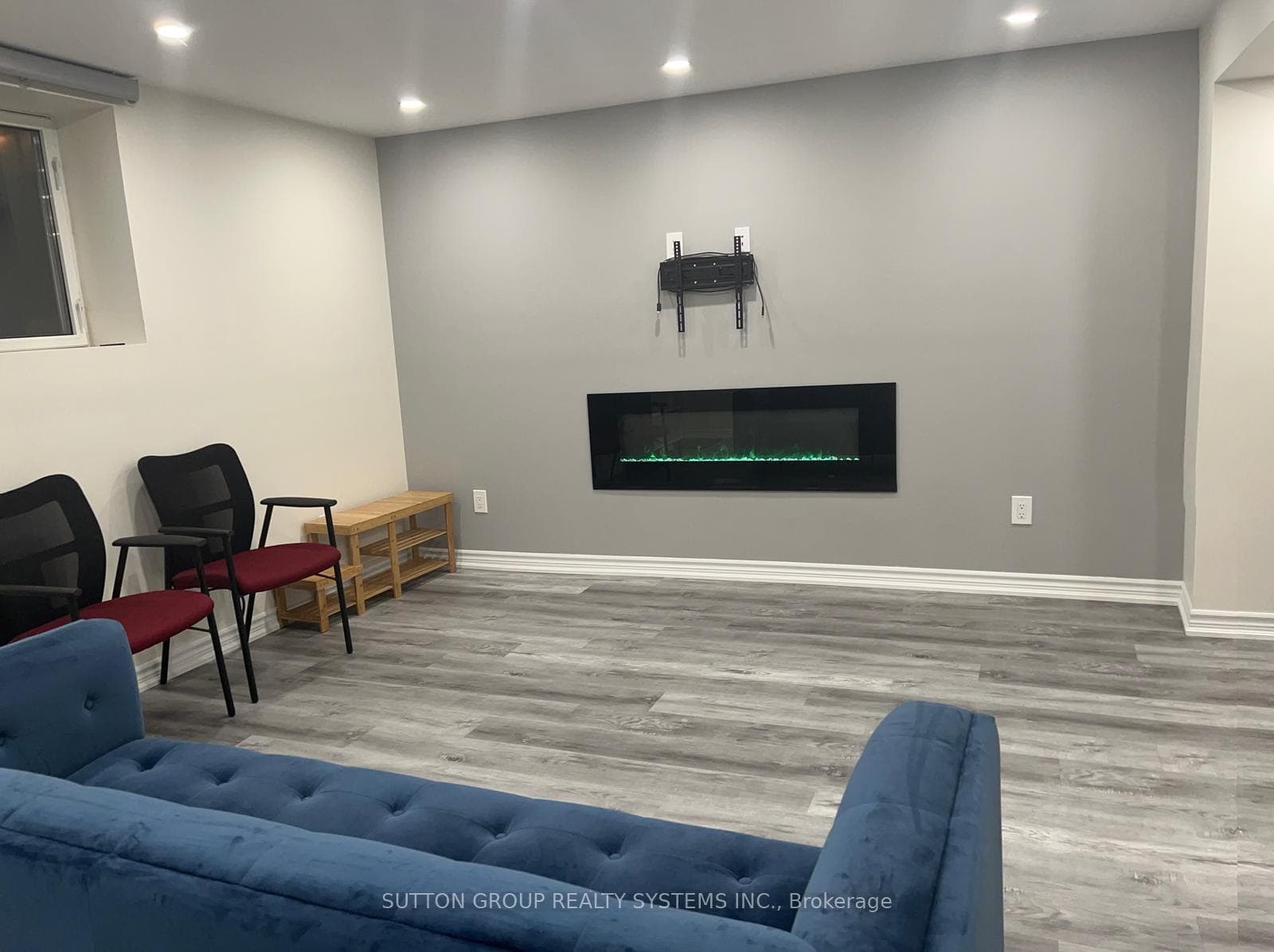 79 Rottenburg(Basement) Court photo 14
