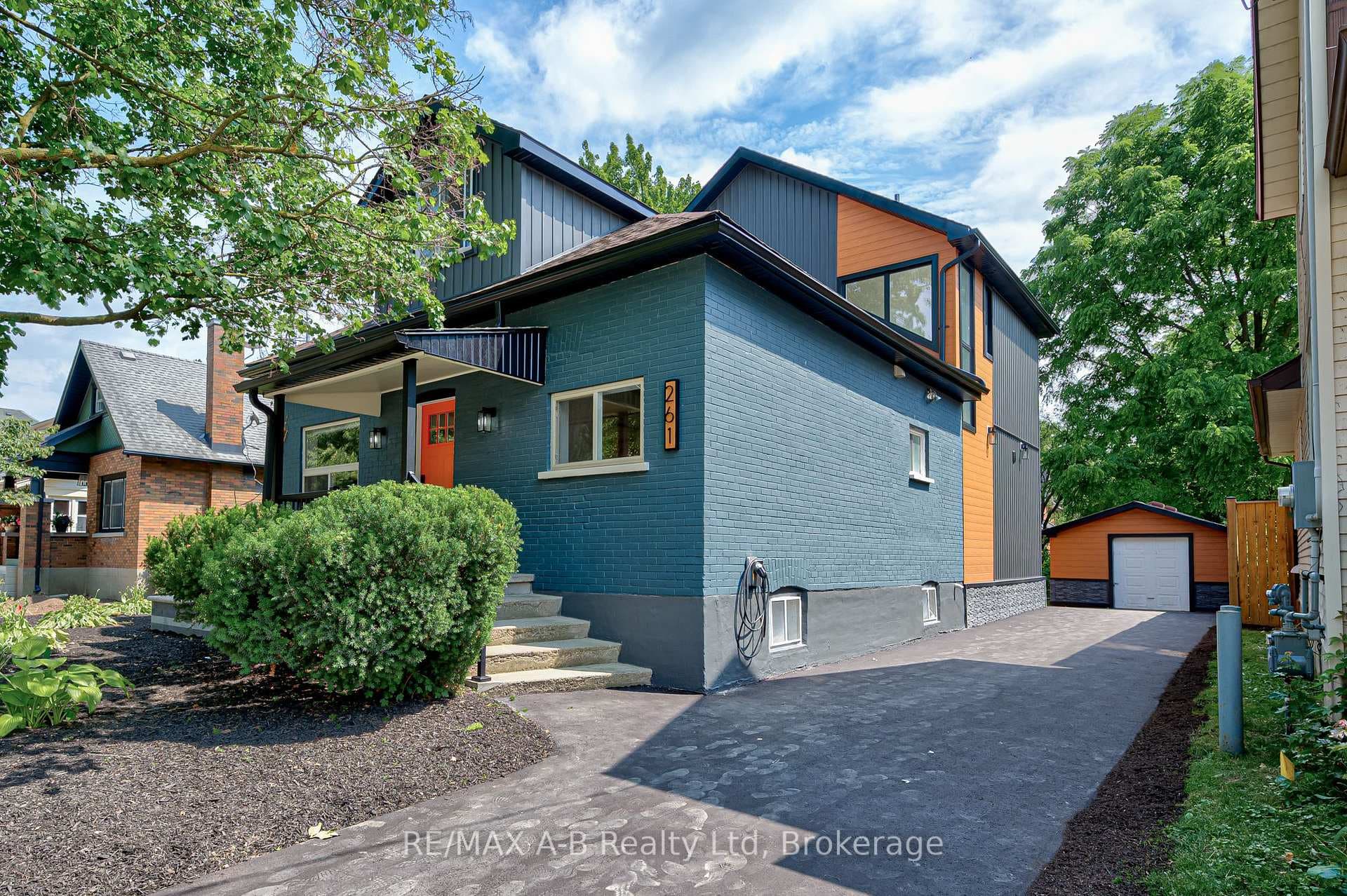 261 Albert Street photo 2