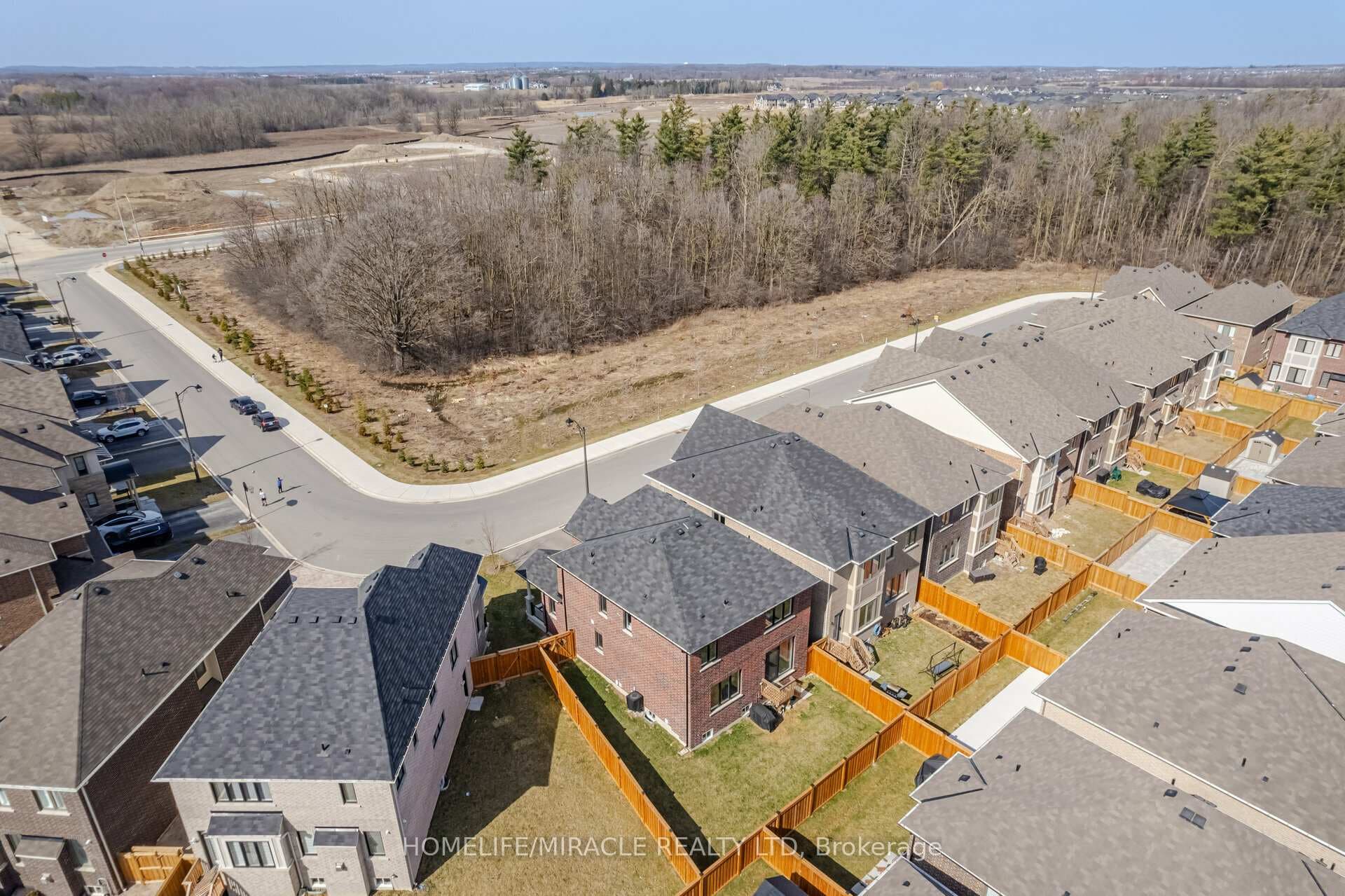 102 Eberly Woods Drive photo 40
