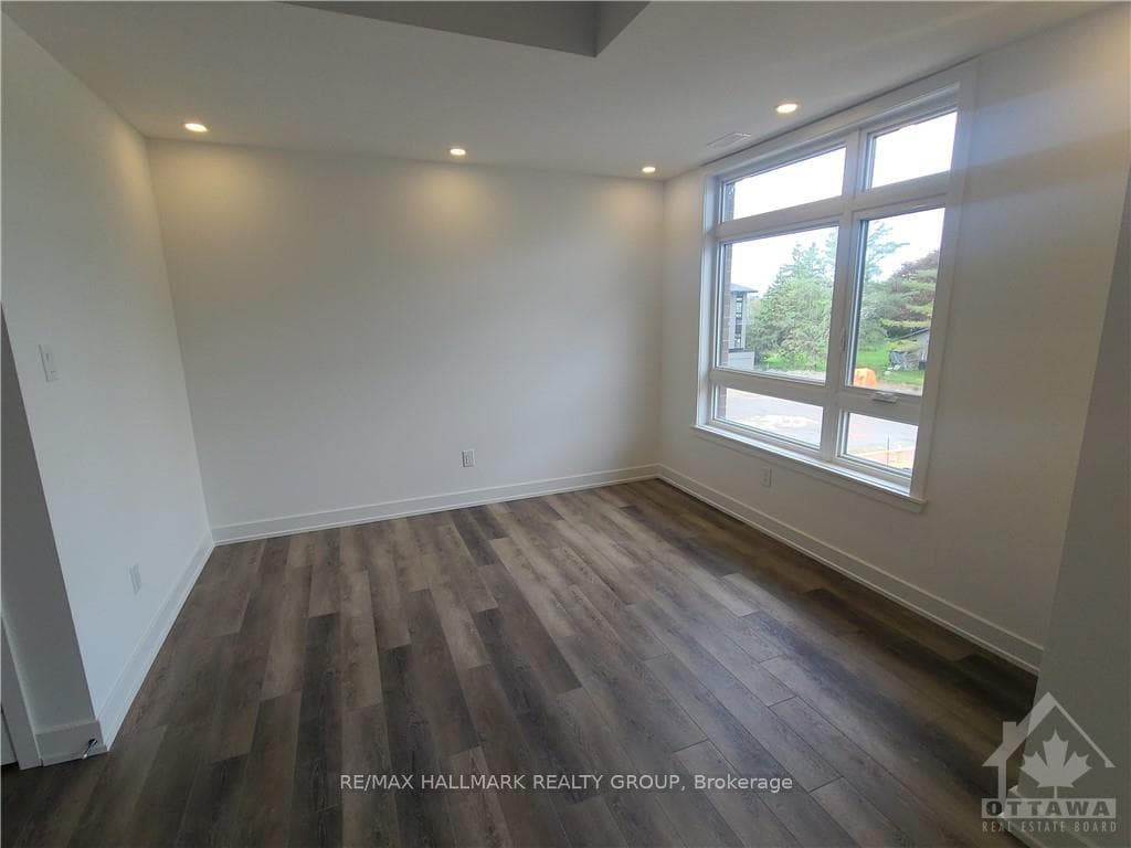 390 ROLLING MEADOWS Crescent Unit C photo 20