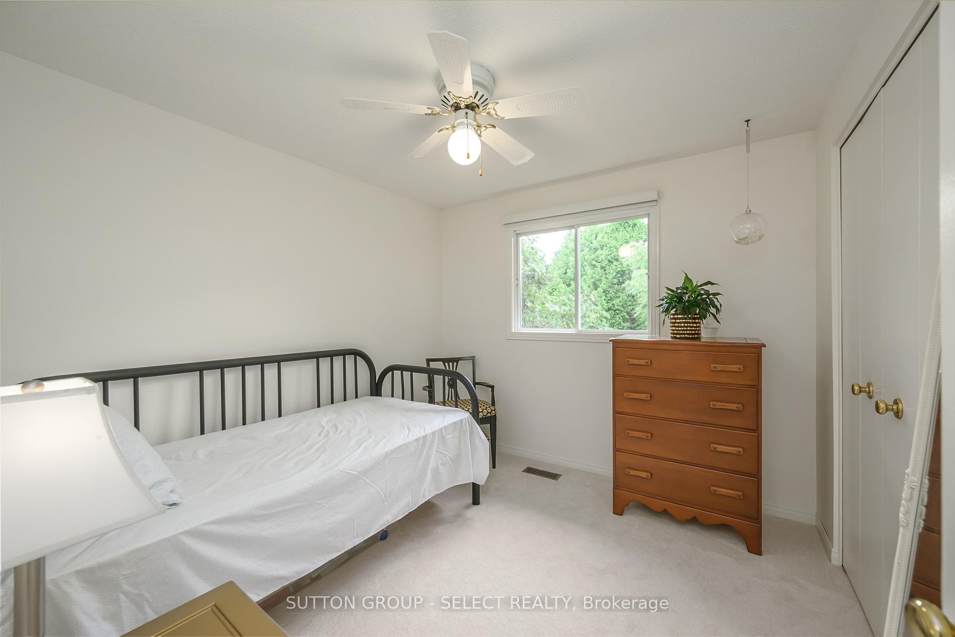 19 Banting Crescent photo 17