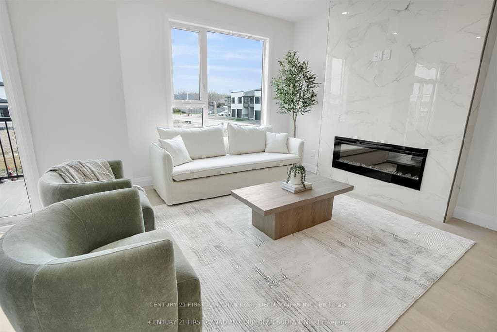 775 BANYAN Lane photo 9