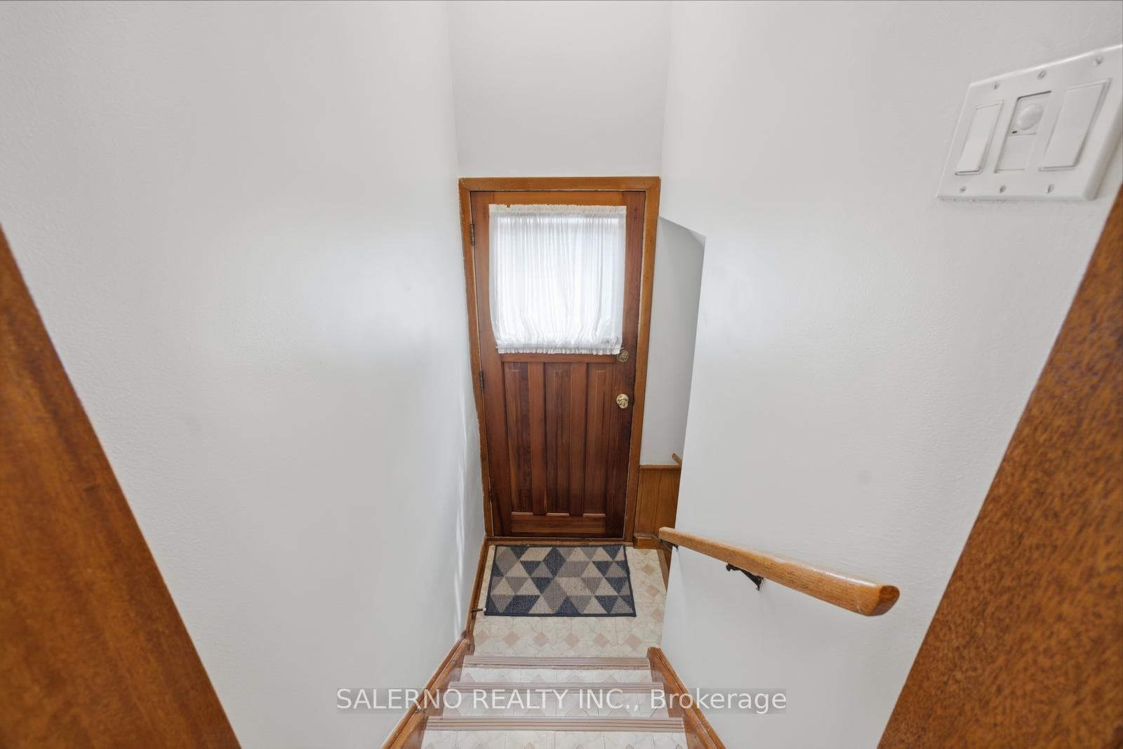 106 Whitburn Crescent photo 25