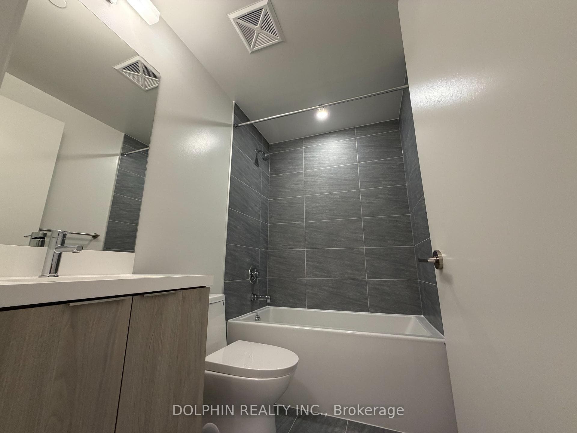 400 King Street Unit 722 photo 6