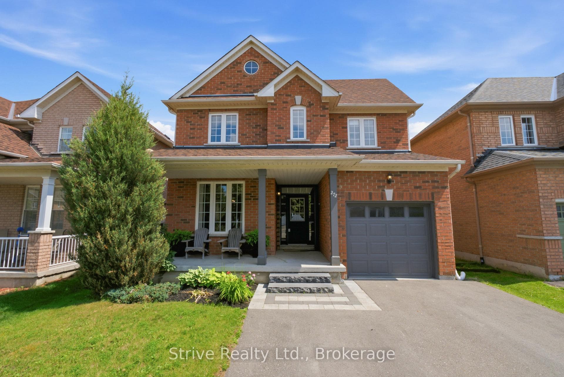 272 Huntington Crescent photo 1