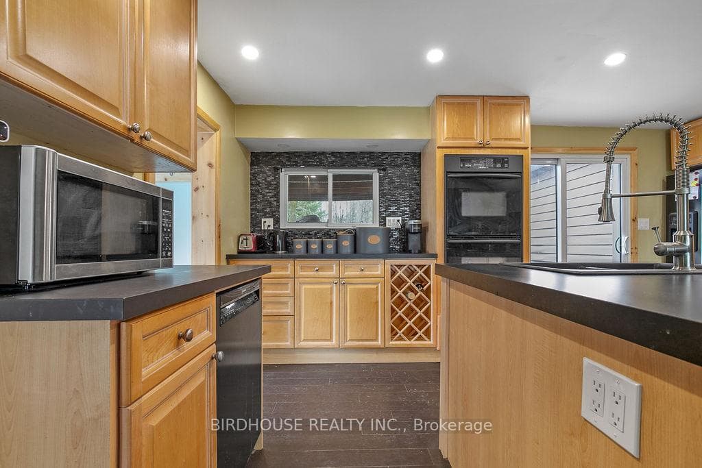 93 Colony Road photo 17