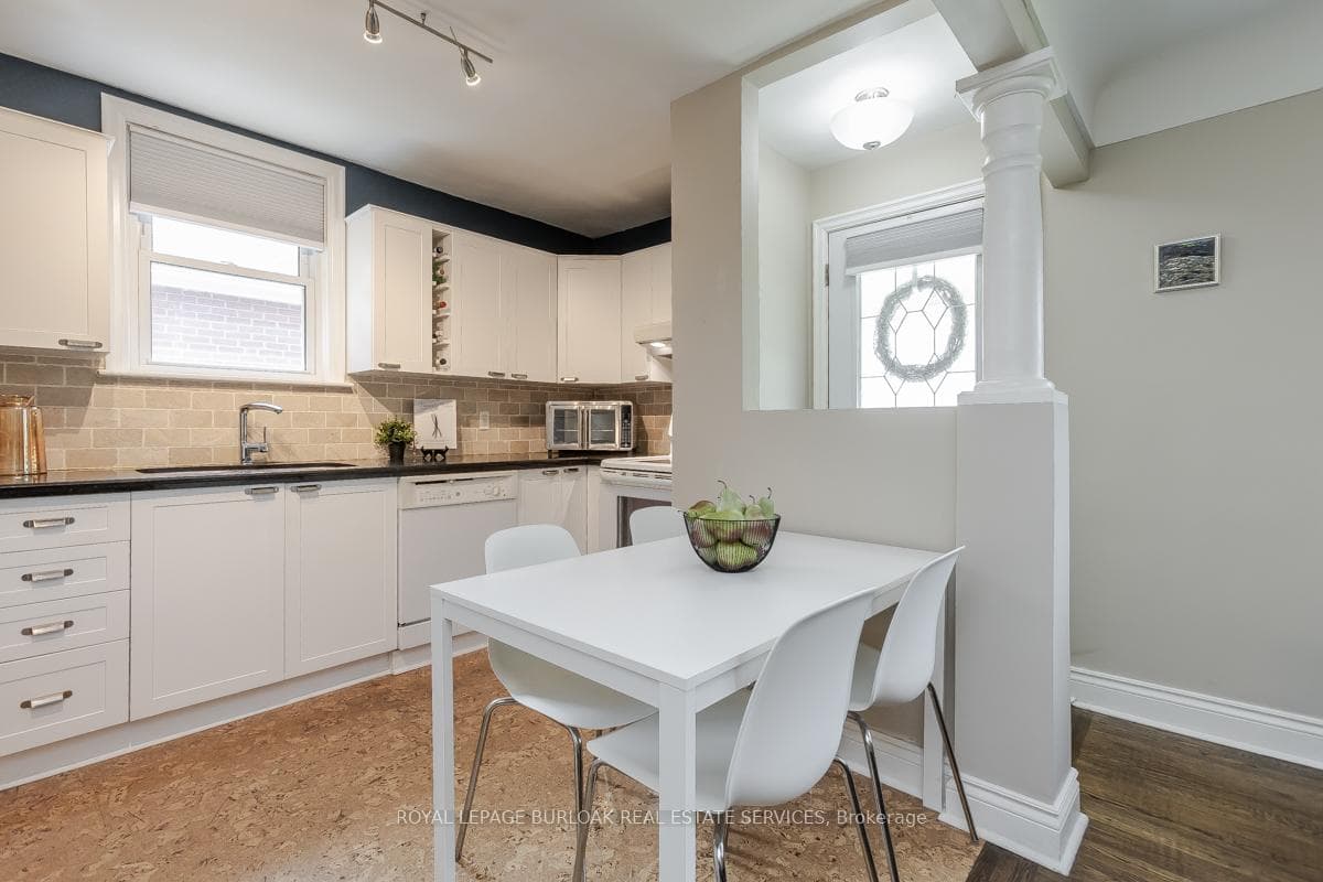 112 Bond Street photo 10